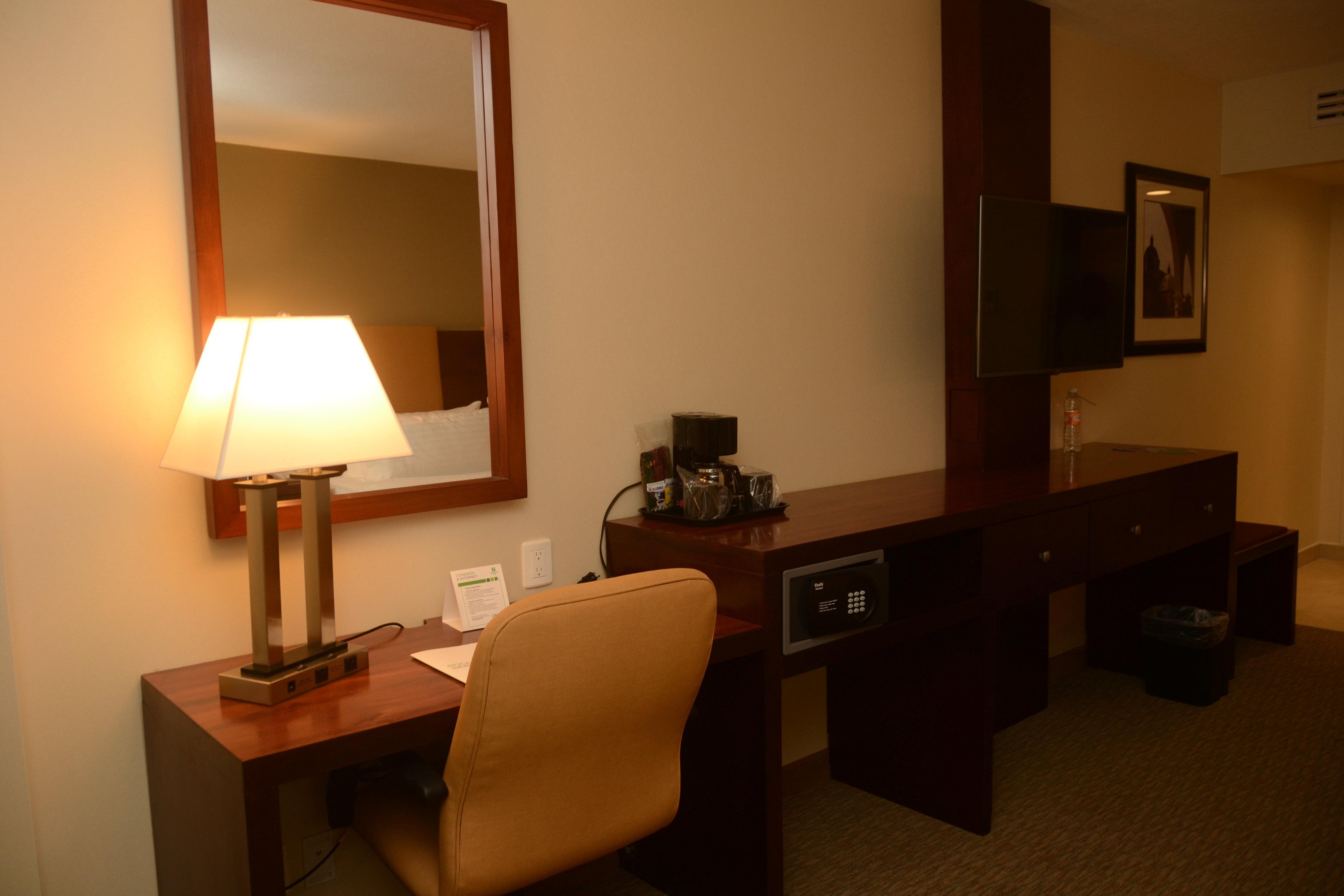Holiday Inn Hotel & Suites Hermosillo Aeropuerto, An Ihg Hotel Buitenkant foto