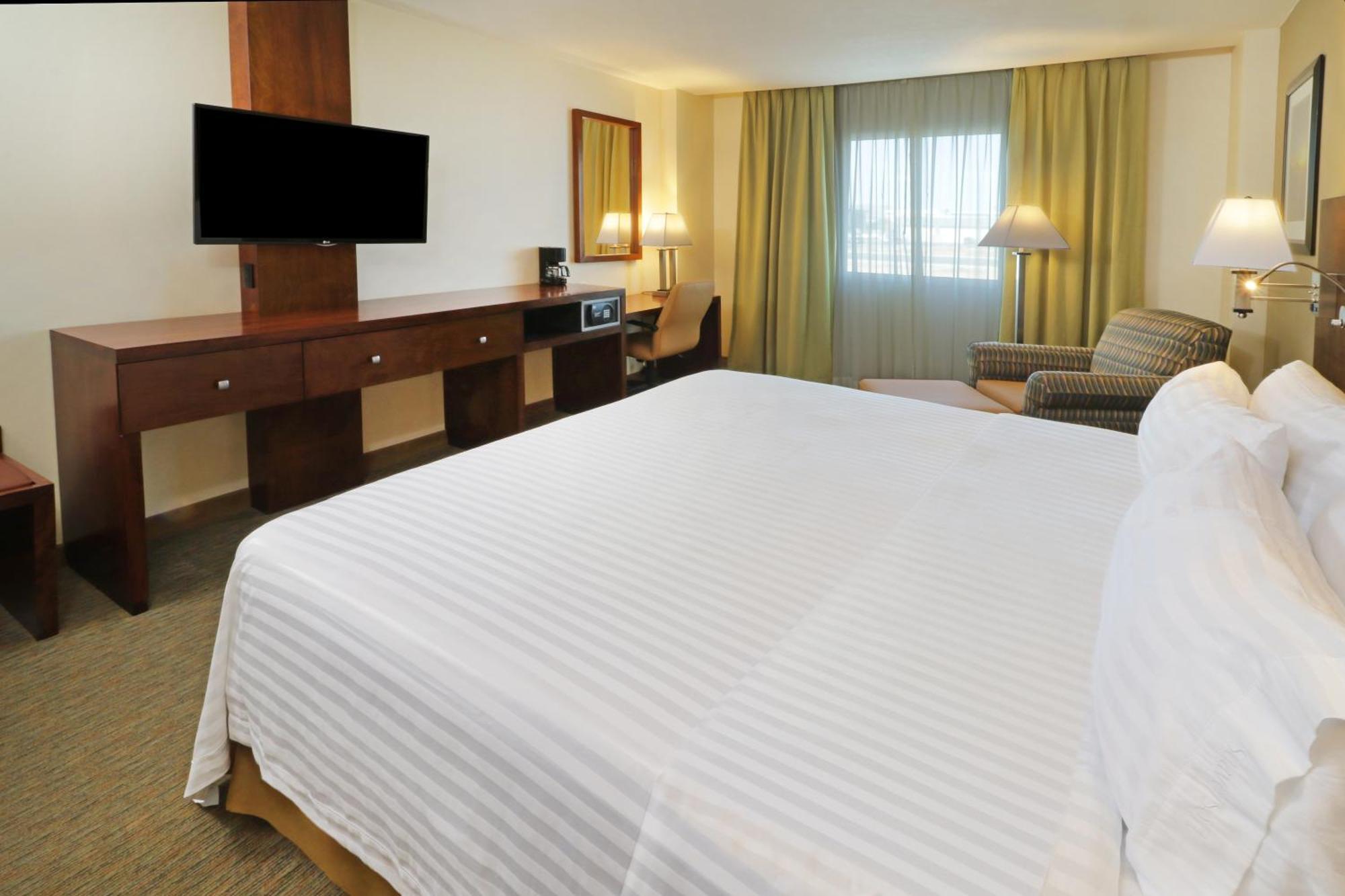 Holiday Inn Hotel & Suites Hermosillo Aeropuerto By Ihg Buitenkant foto